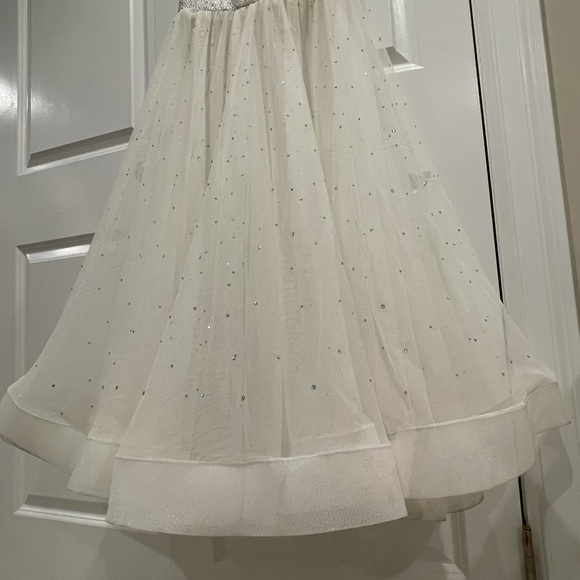 Say Yes to the Prom - Picture 10 of 14